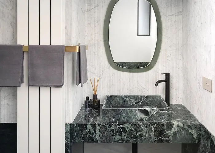 Sophisticated With Italian Charm * Milán